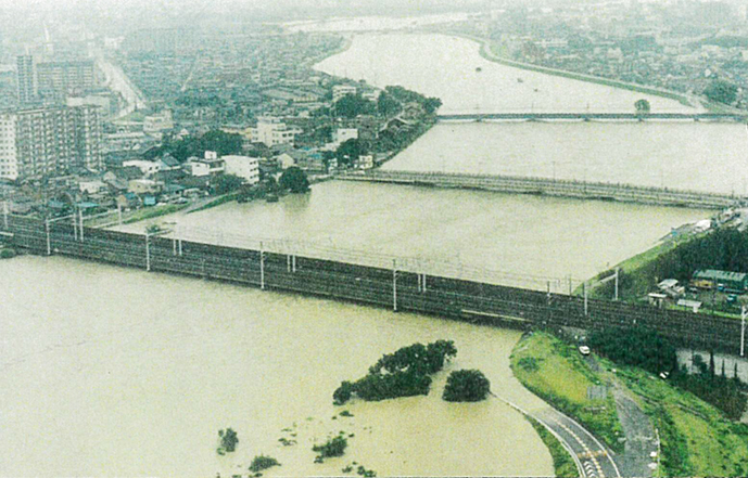 2000年9月11日の東海豪雨における庄内川の水位